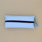 Estuche Celeste Leon - Imagen 2