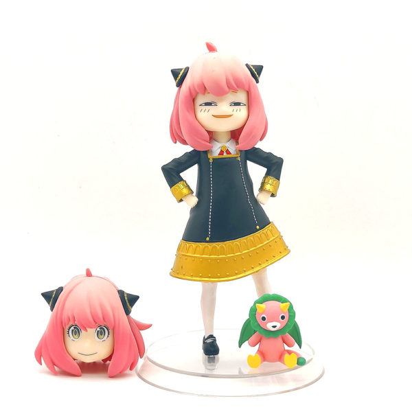 Figura de Anya con peluche - Spy x Family *SIN CAJA