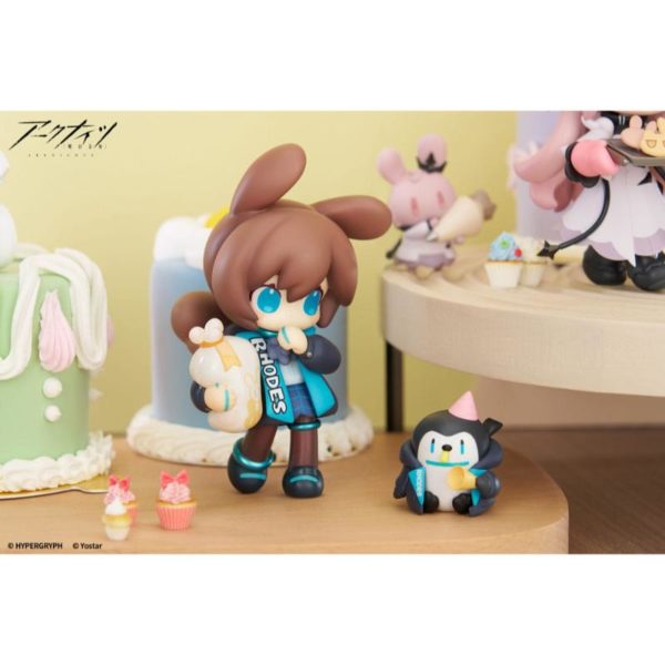 (PRE-VENTA) Figura Arknights Estatua PVC Would You Like A Dessert? Mini Series Amiya Ver. 2 11 cm