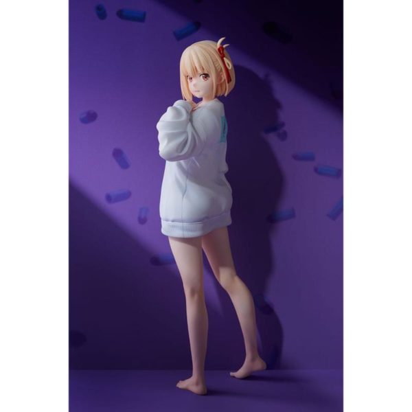 (PRE-VENTA) Figura Lycoris Recoil Estatua PVC 1/7 Chisato Nishikigi: Oversized Sweatshirt Ver. 25 cm